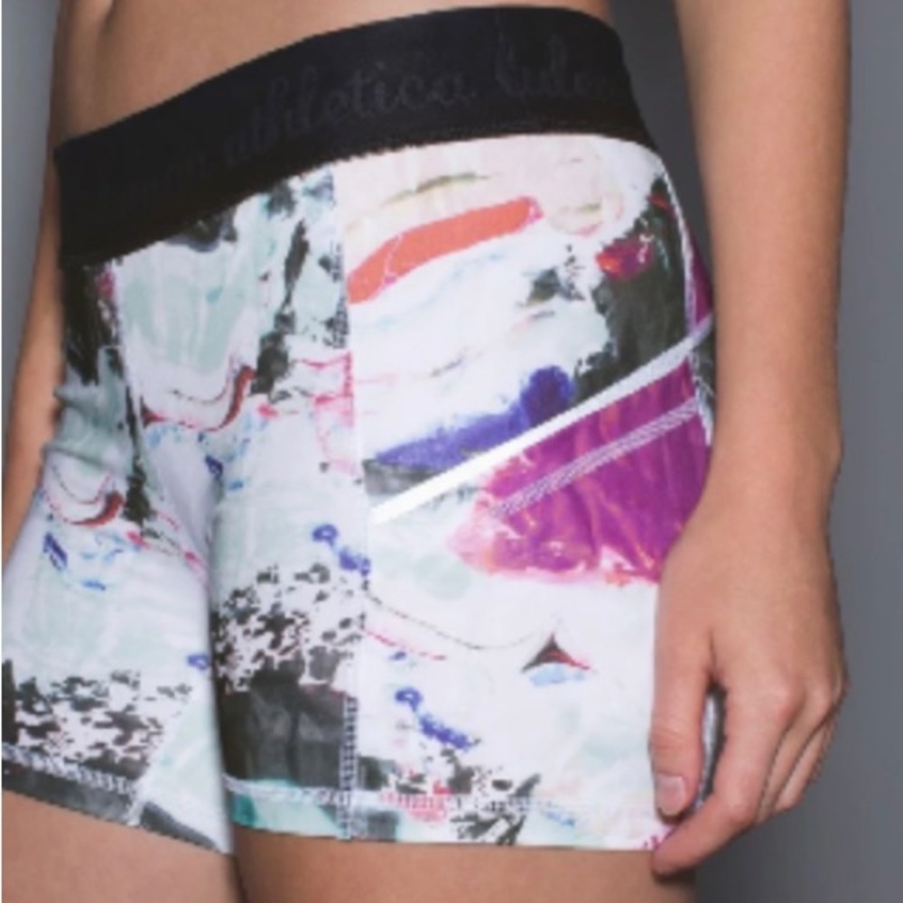 Lululemon What The Sport Short, Size: 2, Color: Pigment Wave Multi